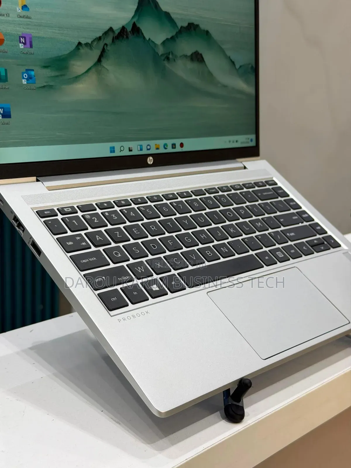 Nouveau Ordinateur portable HP ProBook 445 G9 8GB AMD Ryzen 5 SSD 256GB