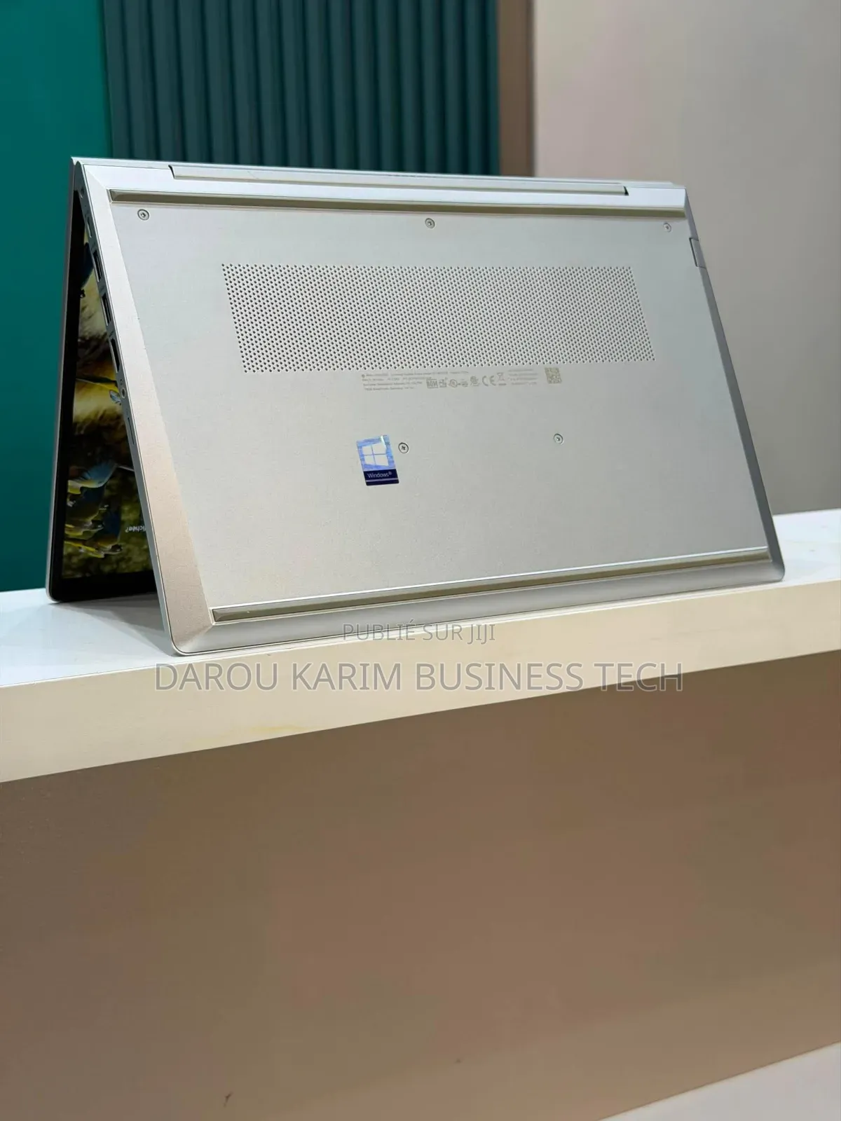 Nouveau Ordinateur portable HP ProBook 445 G9 8GB AMD Ryzen 5 SSD 256GB