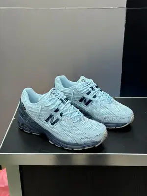 New Balance 1906 Bleu Disponible