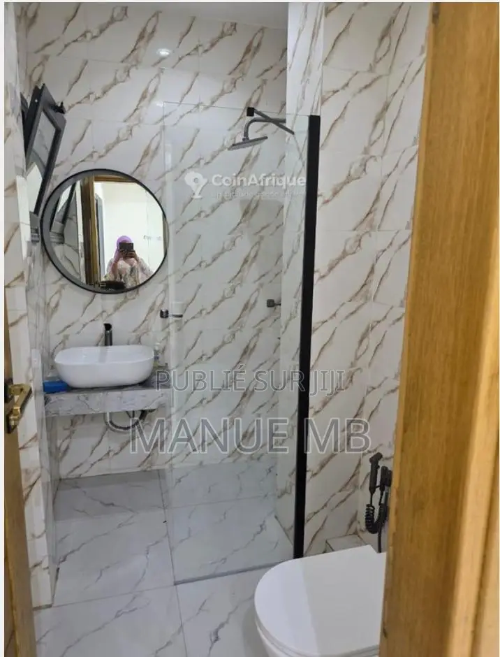 2chbre Appartement dans Appartement 2, Sicap-Liberté à Louer