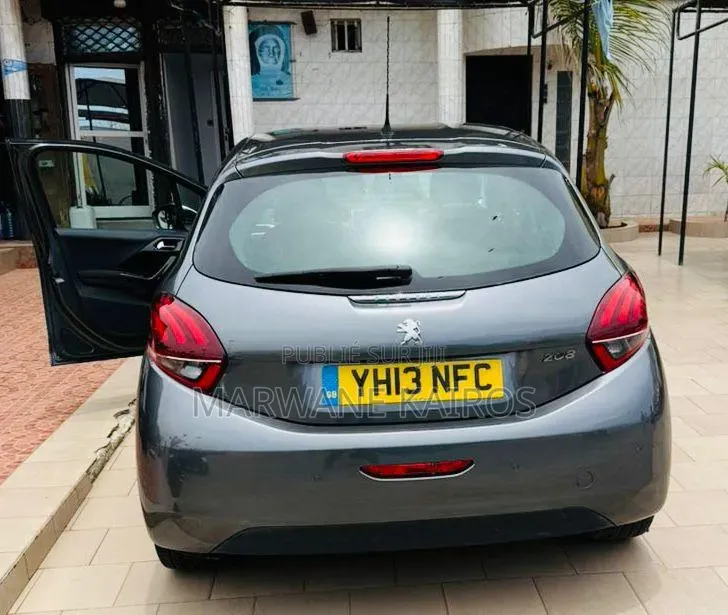 Peugeot 208 2016 Gris