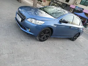 Peugeot 301 2015 Bleu