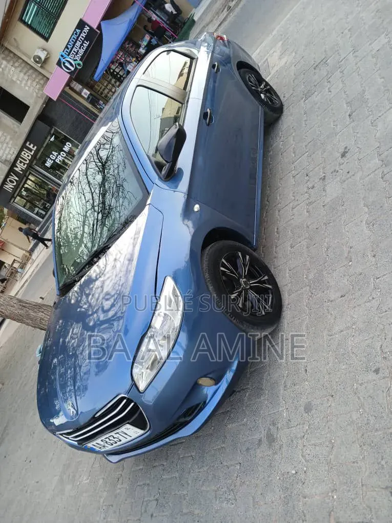 Peugeot 301 2015 Bleu