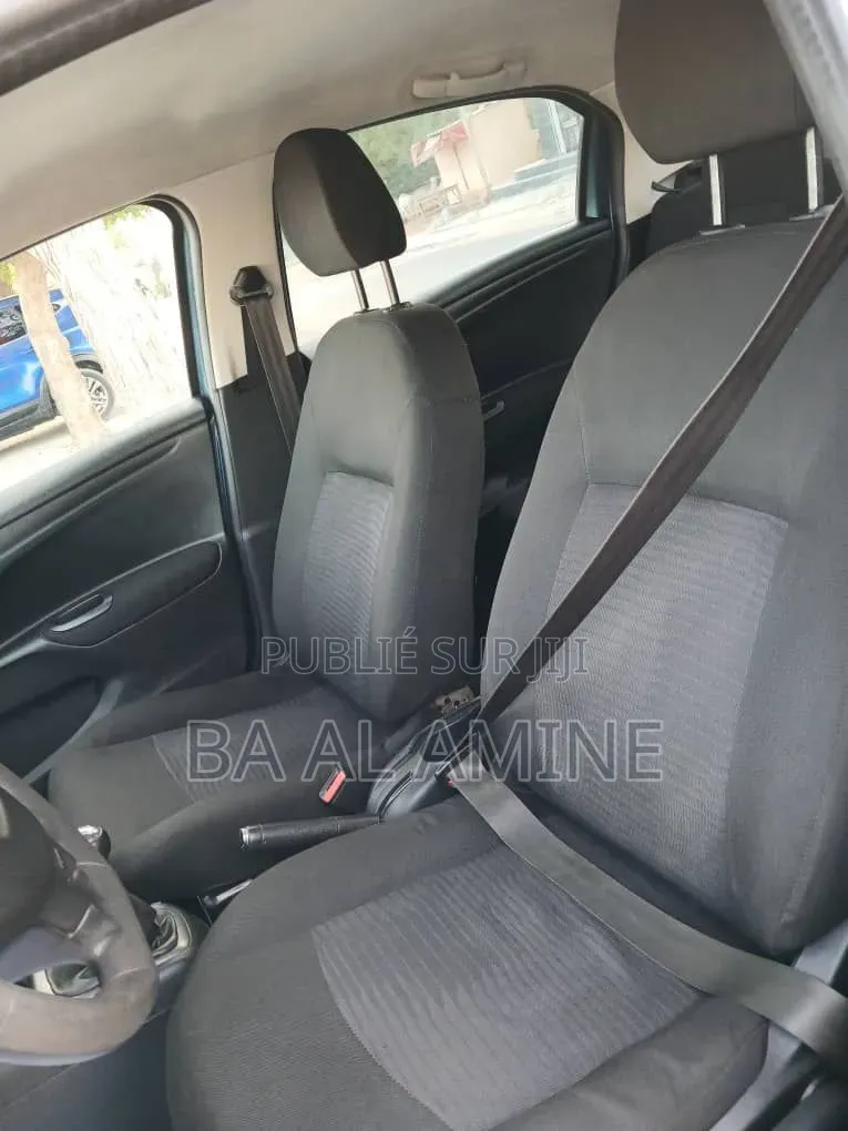 Peugeot 301 2015 Bleu