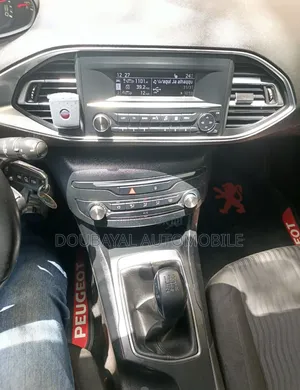 Peugeot 308 2018 Blanc