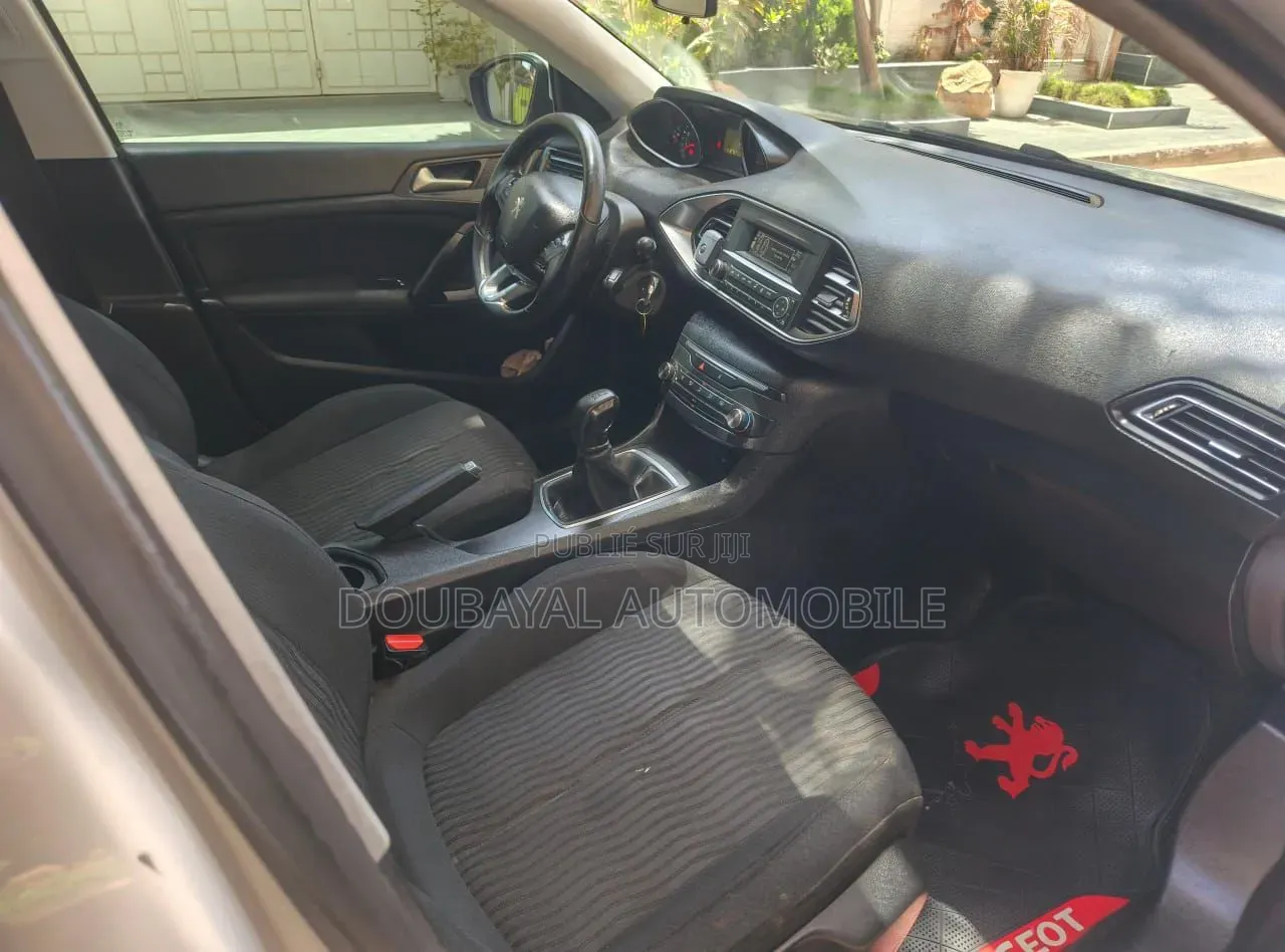 Peugeot 308 2018 Blanc