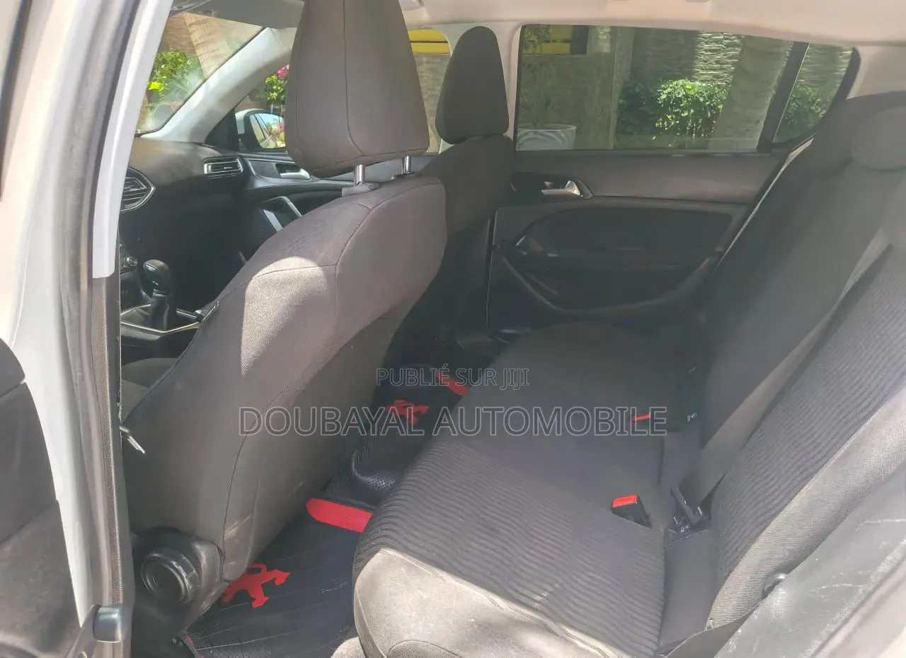 Peugeot 308 2018 Blanc