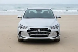 Hyundai Elantra 2018 Gris