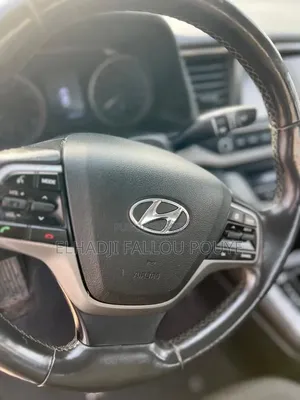 Hyundai Elantra 2018 Gris