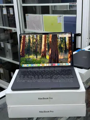 Nouveau Apple MacBook Pro 2023 M3 Pro 14-inch 18GB Apple M3 Pro 512GB