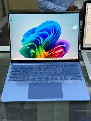 Nouveau Microsoft Surface Laptop 7 16GB Qualcomm Snapdragon X Elite SSD