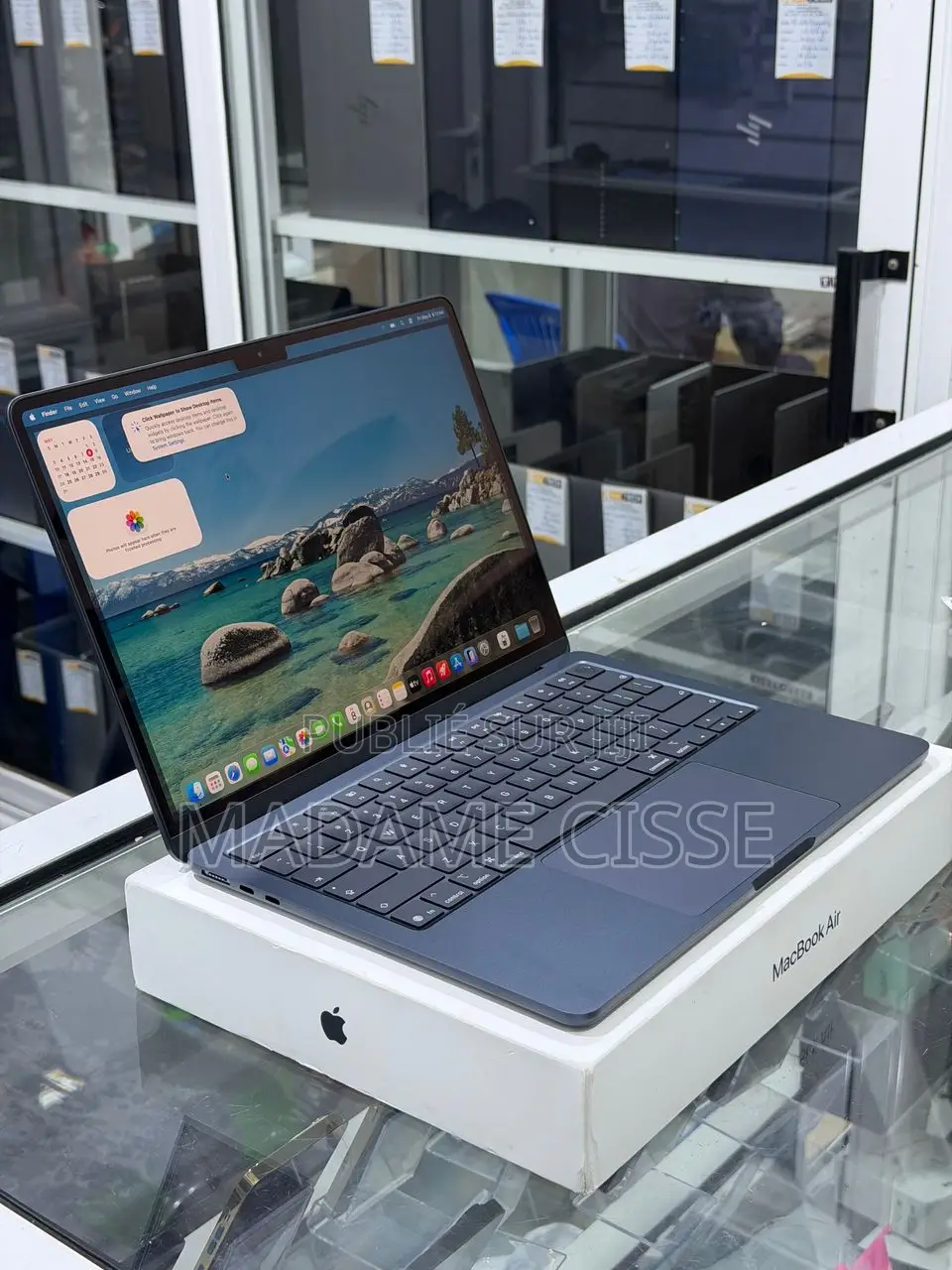 Nouveau Apple MacBook Air 2025 M4 13-inch 16GB Apple M4 SSD 256GB