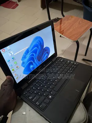 Ordinateur portable Dell Latitude 3189 8GB Intel Core i5 HDD 128GB