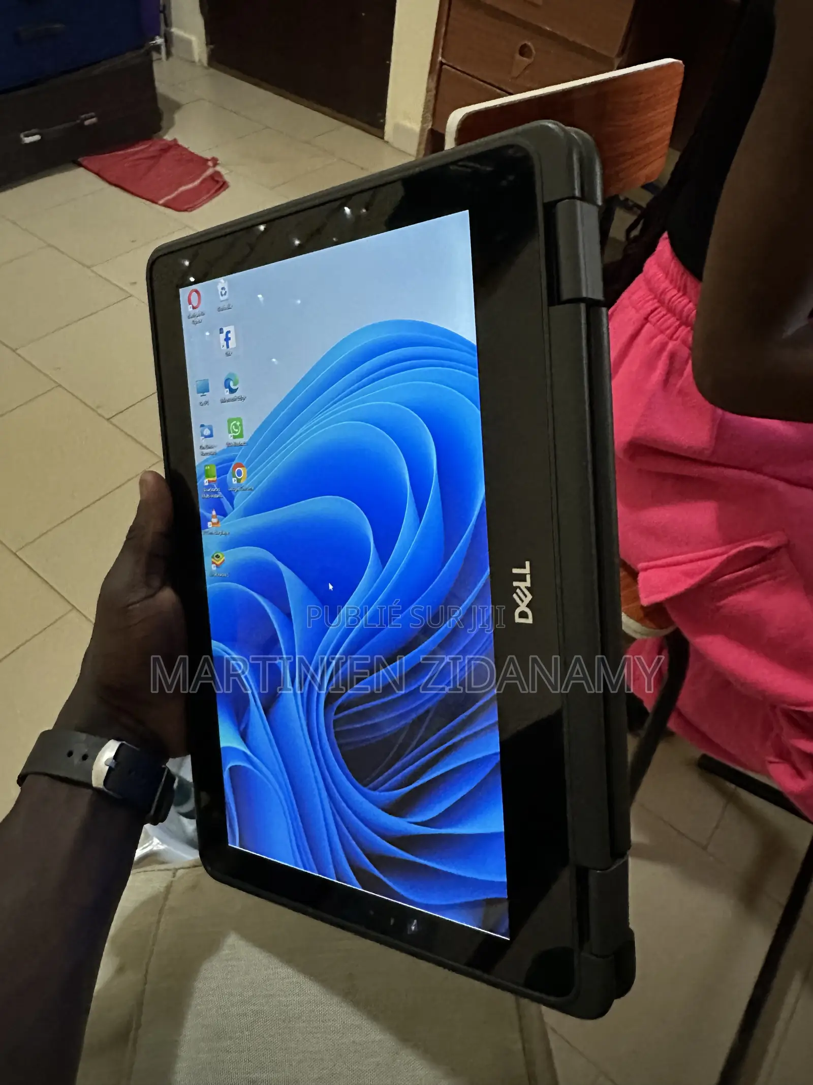 Ordinateur portable Dell Latitude 3189 8GB Intel Core i5 HDD 128GB