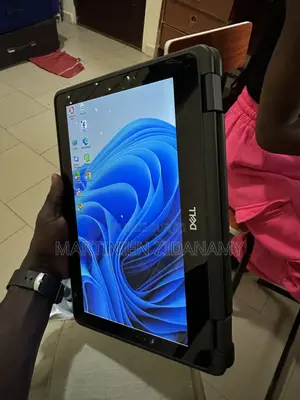Ordinateur portable Dell Latitude 3189 8GB Intel Core i5 HDD 128GB