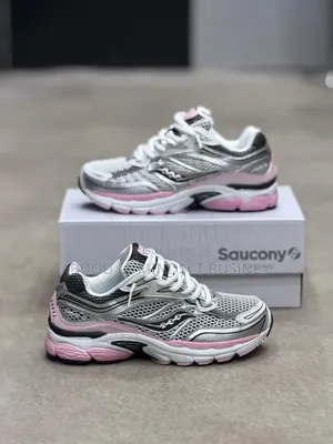 Saucony 9 Disponible