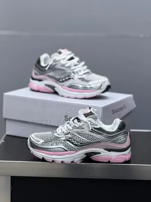 Saucony 9 Disponible