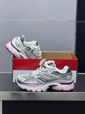 Saucony 9 Disponible