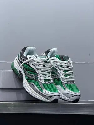 Saucony Omni 9 Vert Disponible