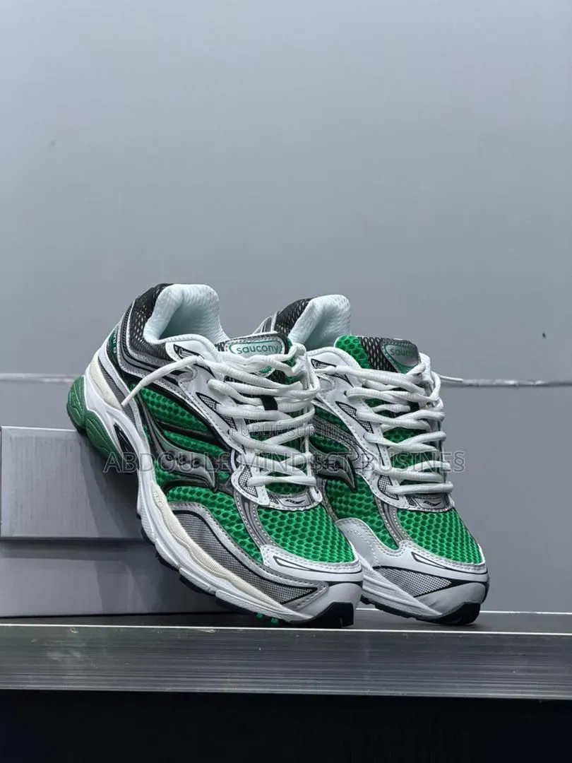 Saucony Omni 9 Vert Disponible