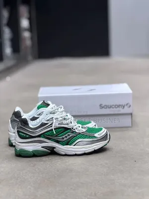 Saucony Omni 9 Vert Disponible