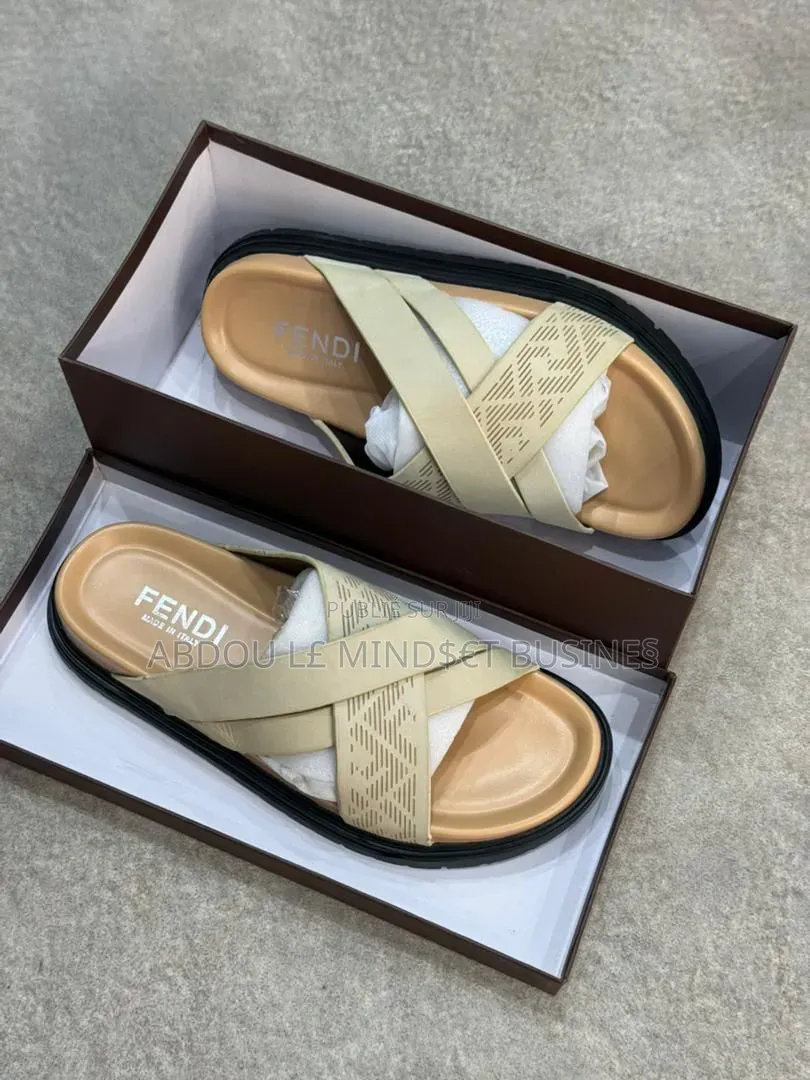 Shoes Sandal Fendi Beige Disponible