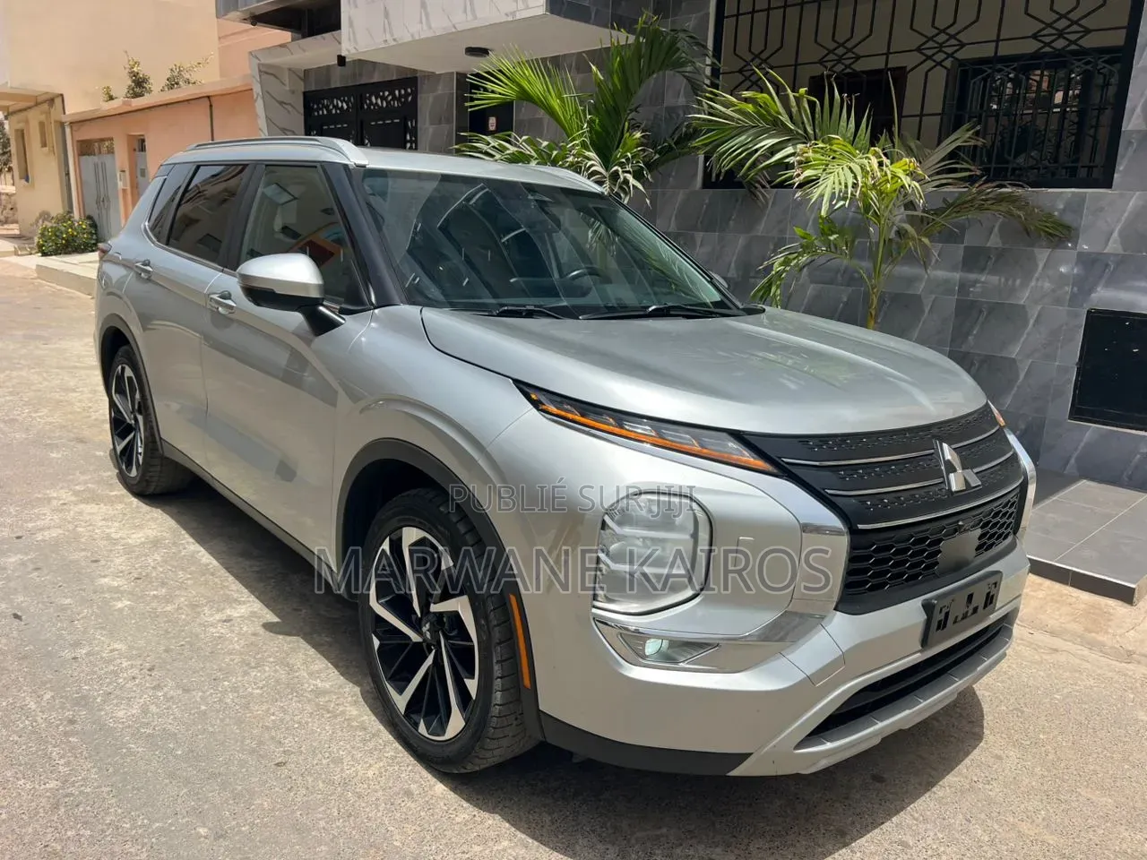 Mitsubishi Outlander 2022 Gris