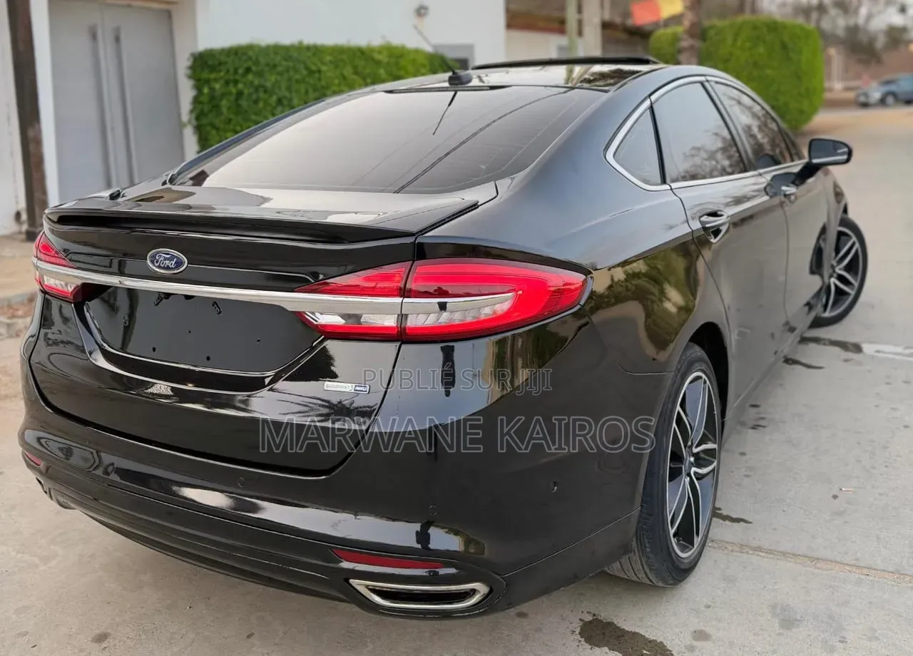Ford Fusion 2018 Noir