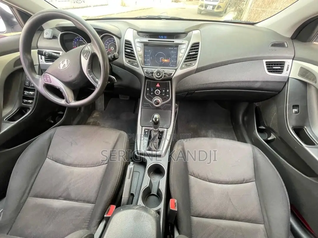Hyundai Avante 2015 Blanc