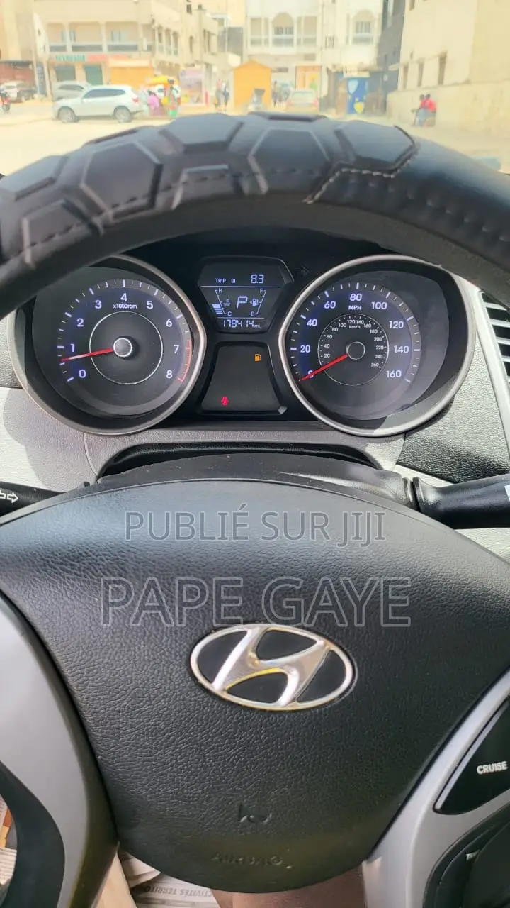 Hyundai Elantra 2016 Beige