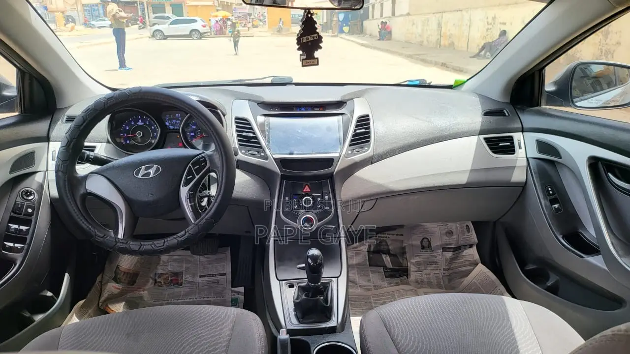 Hyundai Elantra 2016 Beige