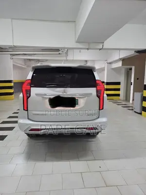 Mitsubishi Montero Sport 2023 Blanc