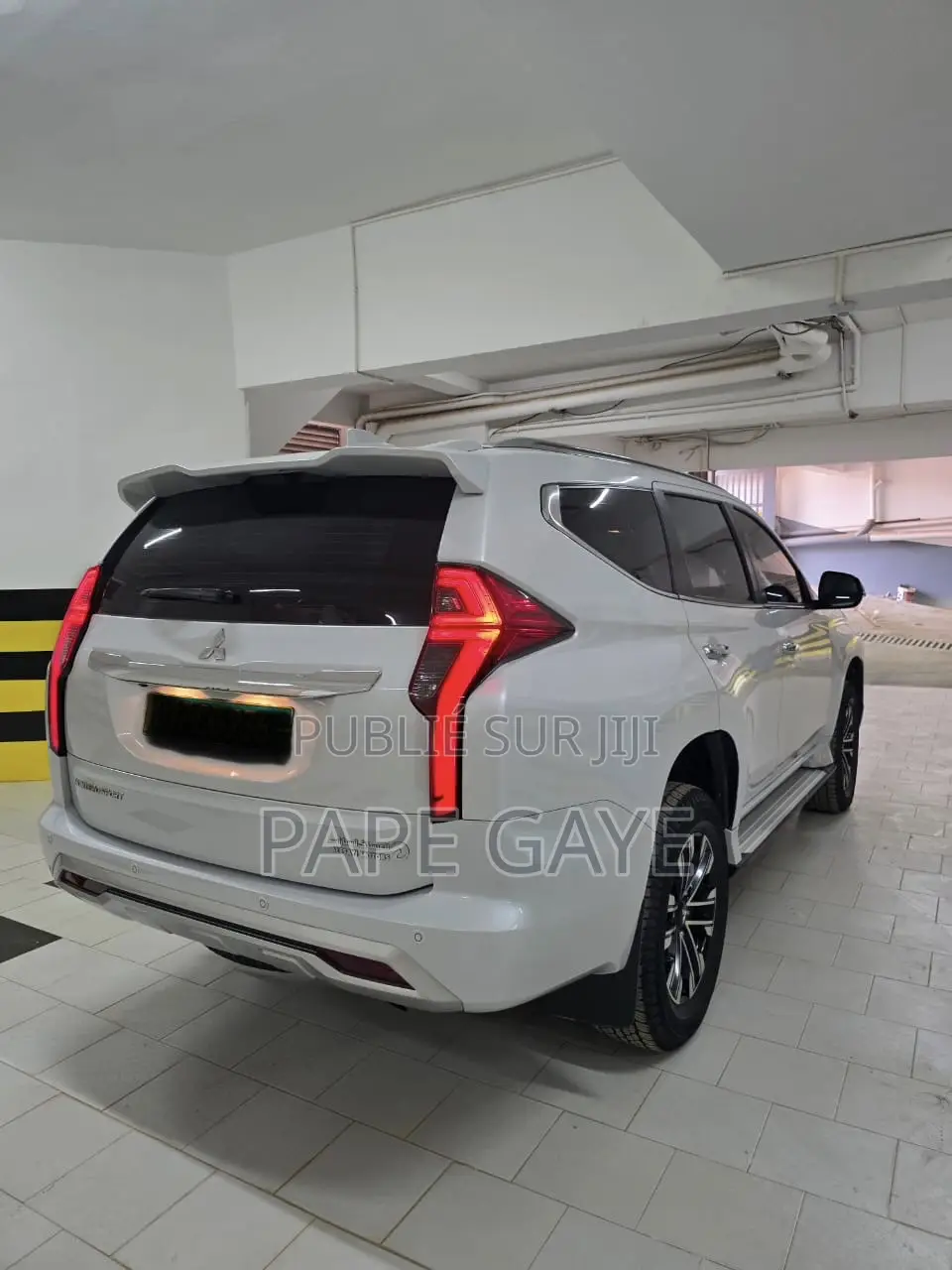 Mitsubishi Montero Sport 2023 Blanc