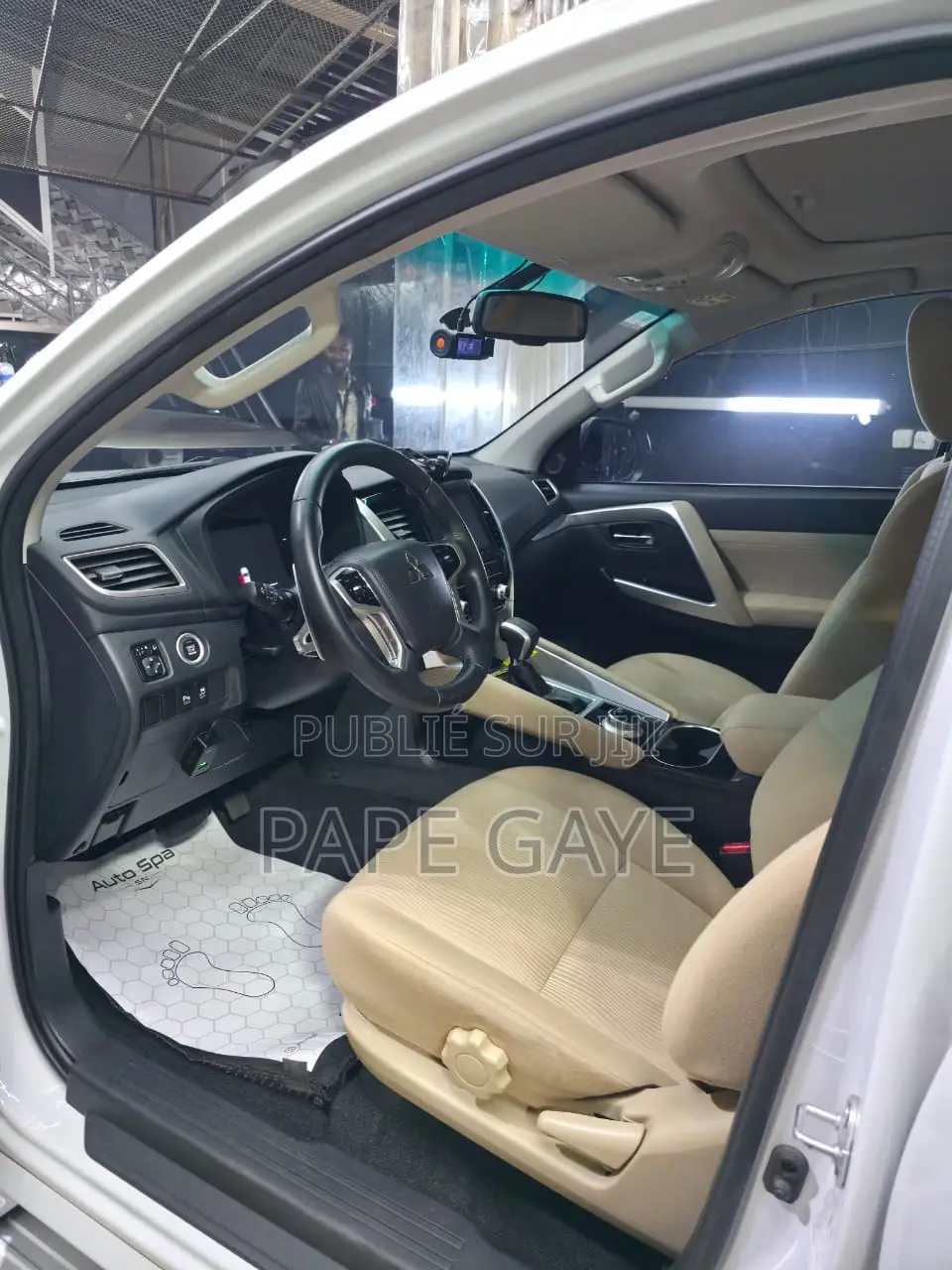 Mitsubishi Montero Sport 2023 Blanc