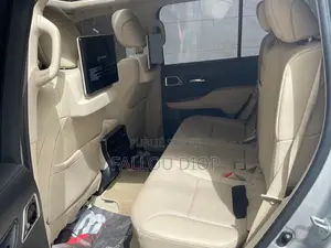 Toyota Land Cruiser Prado 2022 Gris