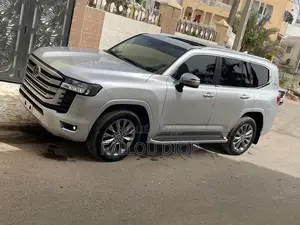 Toyota Land Cruiser Prado 2022 Gris