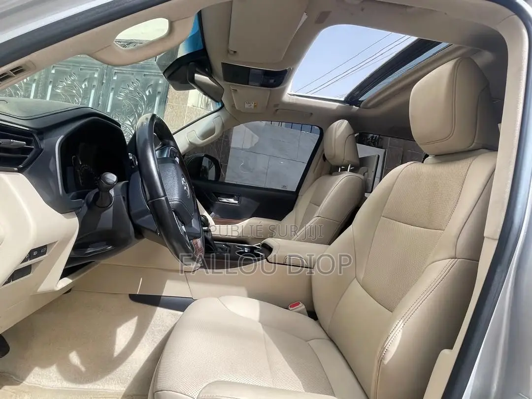 Toyota Land Cruiser Prado 2022 Gris