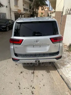 Toyota Land Cruiser Prado 2022 Gris