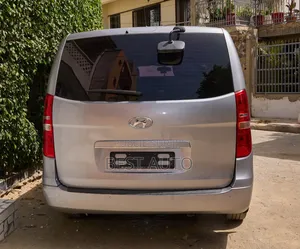 Hyundai Satellite 2019 Gris