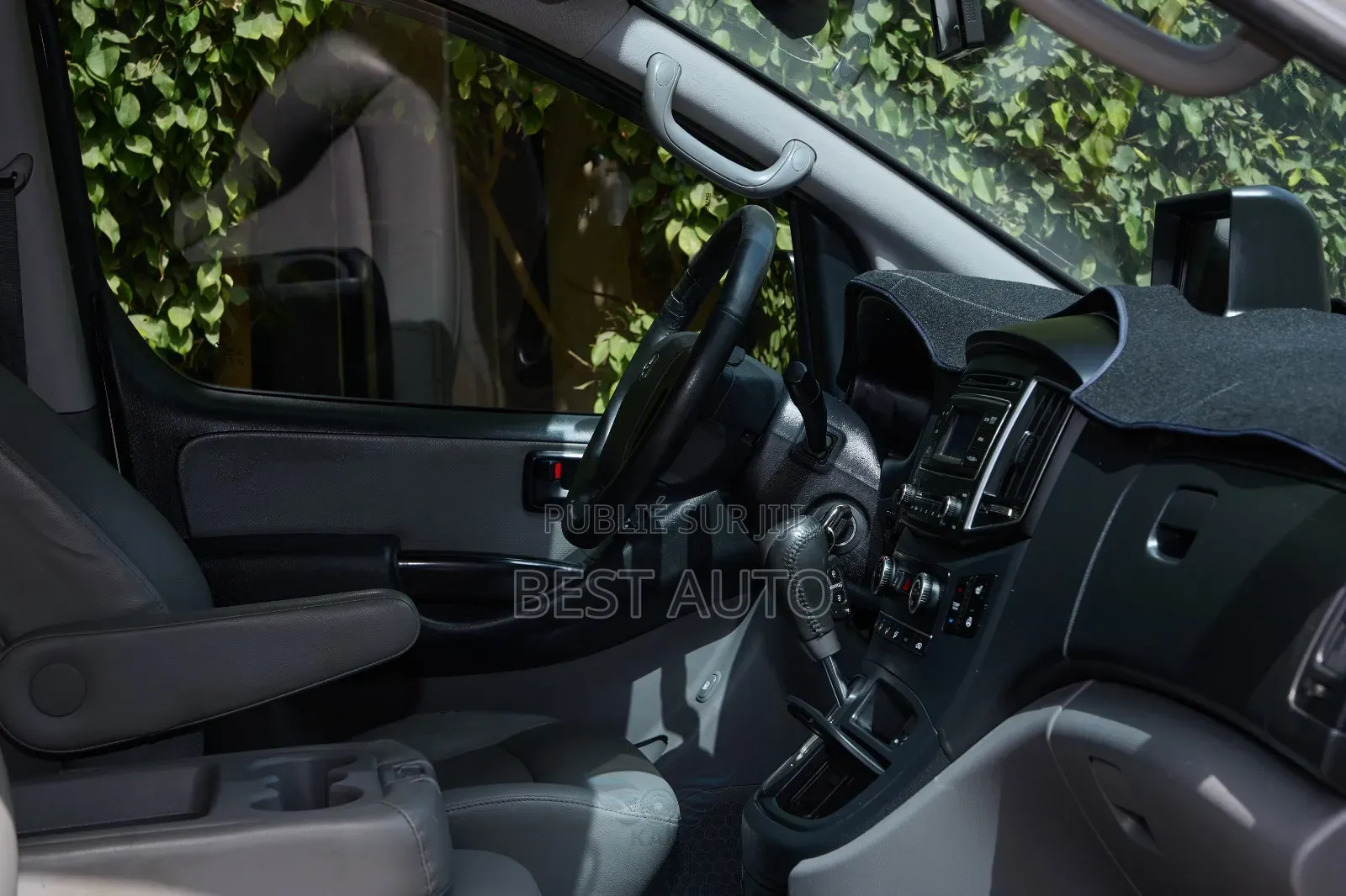 Hyundai Satellite 2017 Blanc