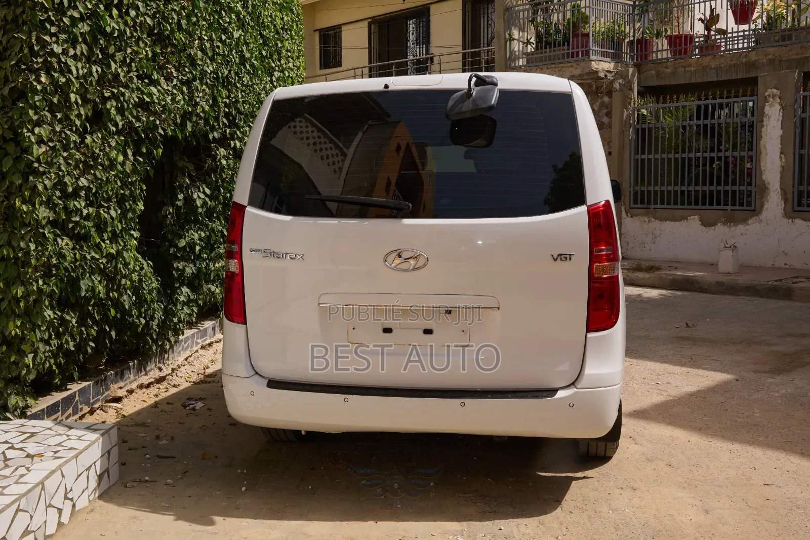 Hyundai Satellite 2017 Blanc