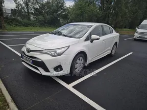 Toyota Avensis 2017 Blanc