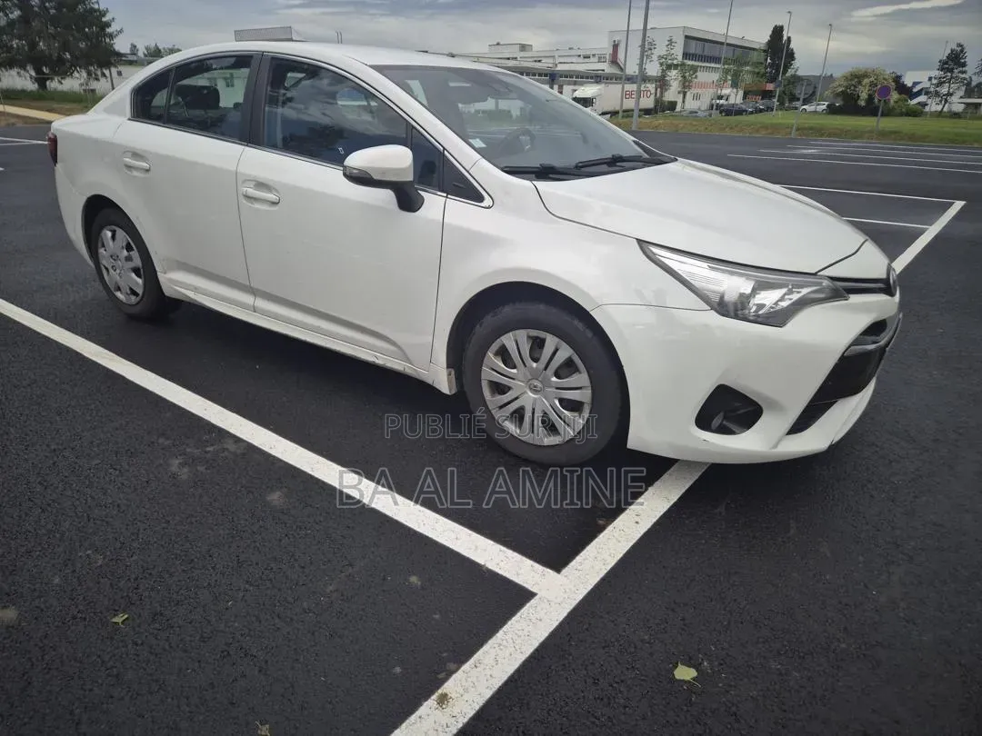Toyota Avensis 2017 Blanc