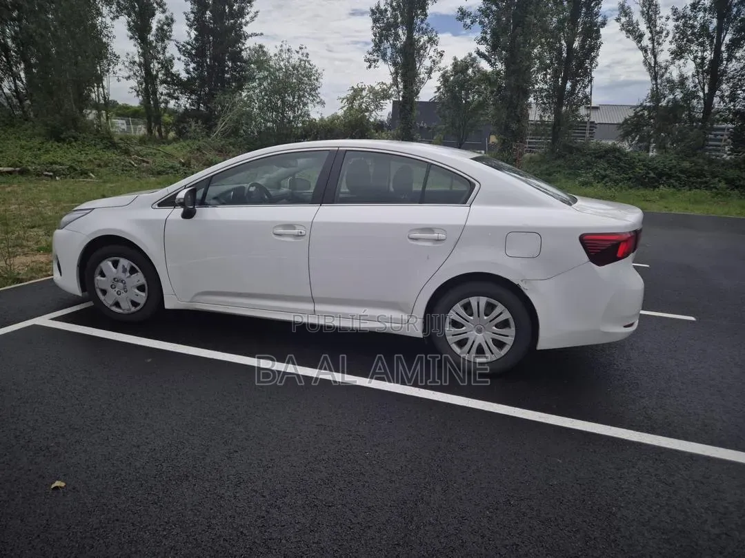 Toyota Avensis 2017 Blanc