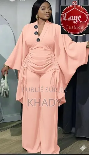 Vêtements Très Classe Et Doux