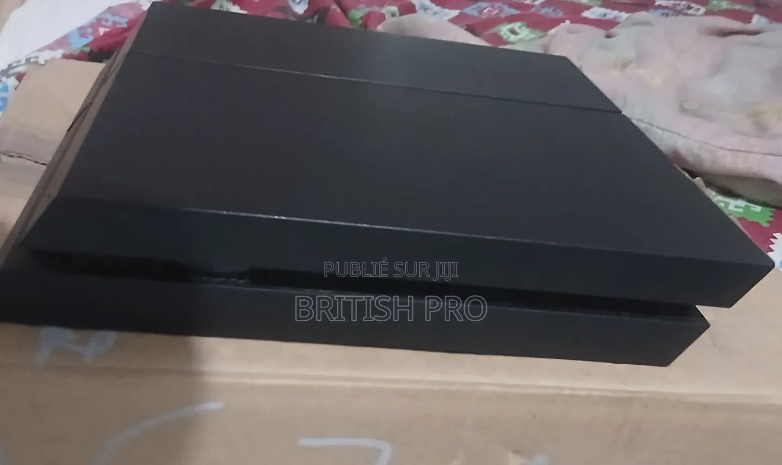 Ps4 500gb Noir 2 Controllers