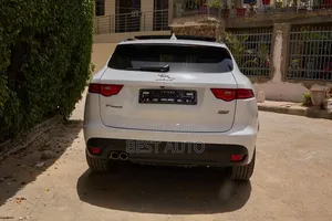 Jaguar F-Pace 2018 Blanc