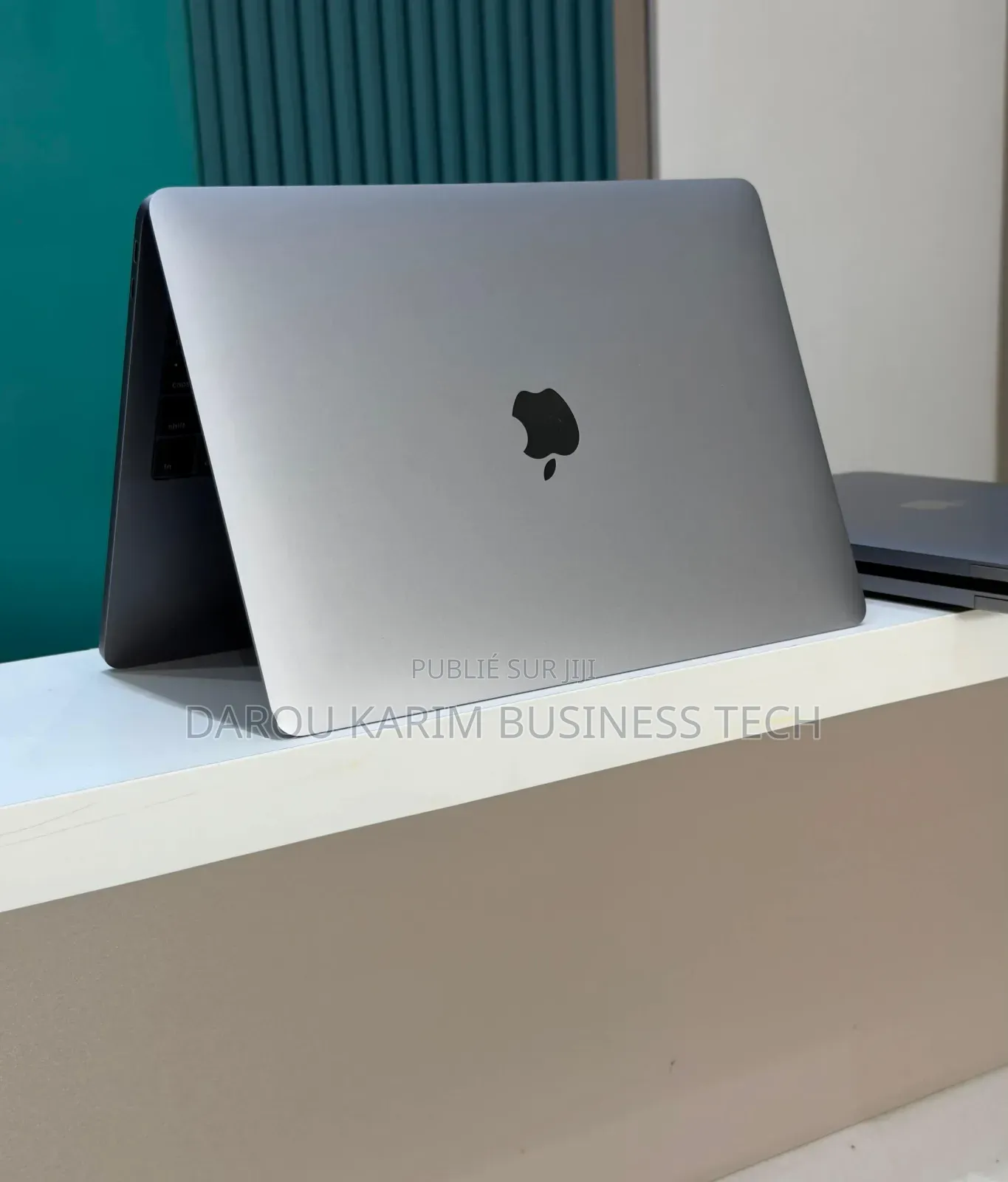 Nouveau Apple MacBook Pro 2017 8GB Intel Core i5 SSD 512GB
