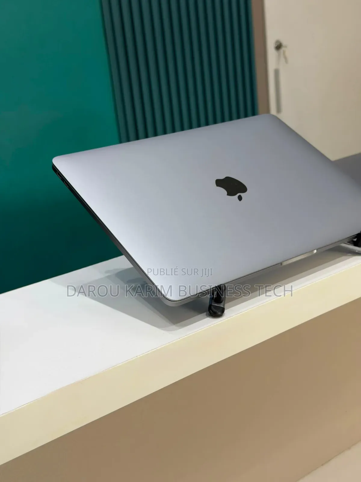 Nouveau Apple MacBook Pro 2017 8GB Intel Core i5 SSD 128GB
