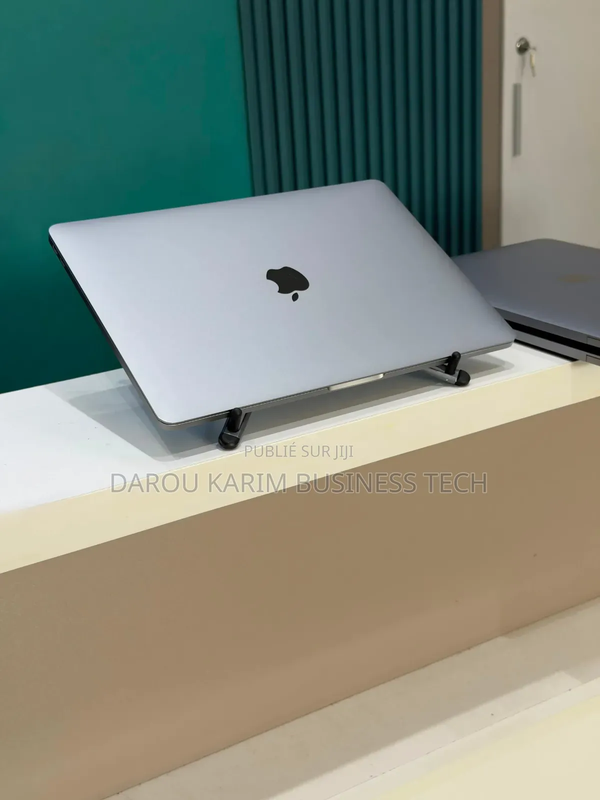 Nouveau Apple MacBook Pro 2017 8GB Intel Core i5 SSD 128GB